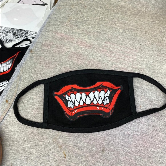 Masks - Picture 16 of 16